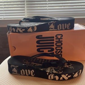 Juicy Couture Size 9 Flip Flops